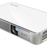 qumi-q38-is-the-full-hd-portable-projector-with-integrated-battery-3.jpg